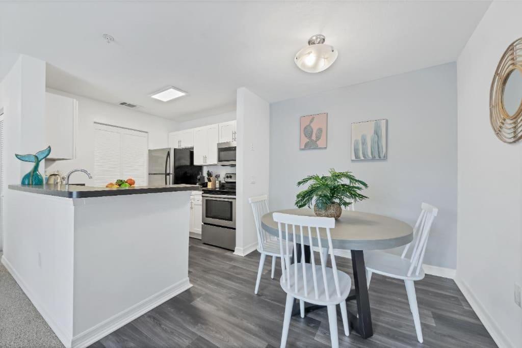 Scenic And Vibrant 1Br With Balcony Gym Pool Leilighet Bradenton Eksteriør bilde