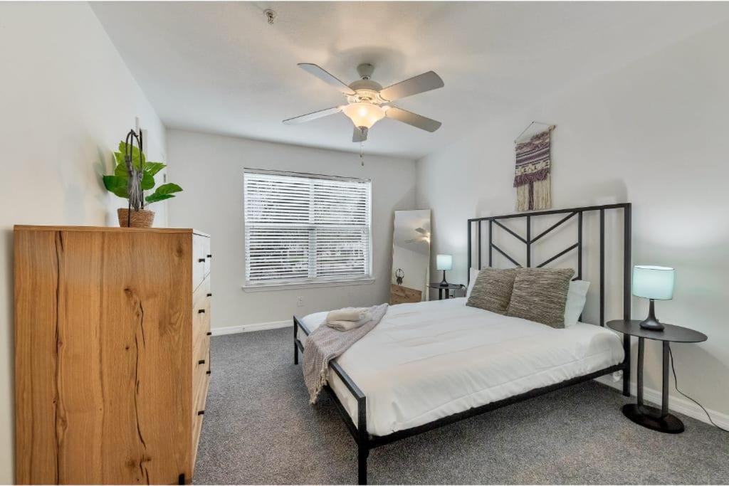 Scenic And Vibrant 1Br With Balcony Gym Pool Leilighet Bradenton Eksteriør bilde
