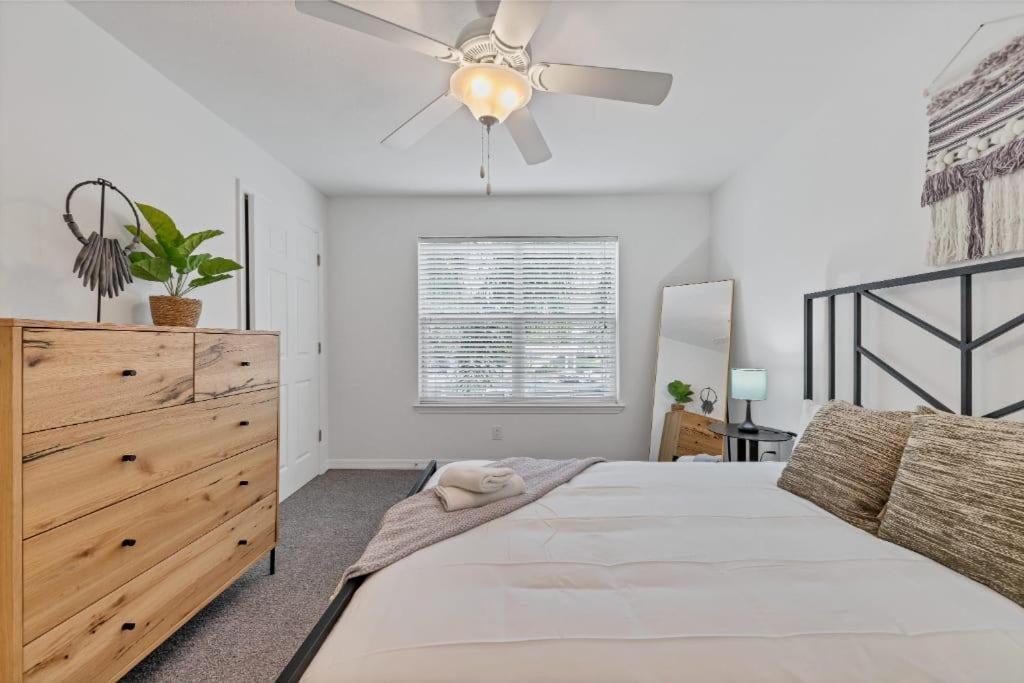 Scenic And Vibrant 1Br With Balcony Gym Pool Leilighet Bradenton Eksteriør bilde